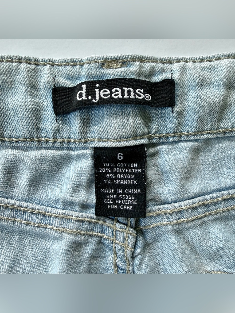 d.jeans 30” Waist Mid Rise Size 6 Light Denim Wash Straight Leg Jeans - Picture 3 of 11